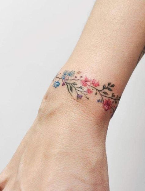 Delicate Tattoos For Women, Flower Wrist Tattoos, Anklet Tattoos, Shape Tattoo, Beautiful Flower Tattoos, Cat Tattoos, Geniale Tattoos, Tiny Tattoo, Tattoo Bracelet