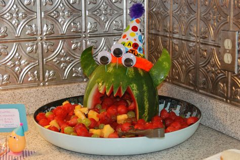 Monster Birthday Party... Monster Melon Fruit Tray was a huge hit with the kids and parents!! Monster Fruit Tray, Monster Birthday Party Food, Monster Birthday Party, Melon Fruit, Little Monster Birthday, Monster Inc Birthday, Party Monster, Monster Cupcakes, Monster Birthday Parties