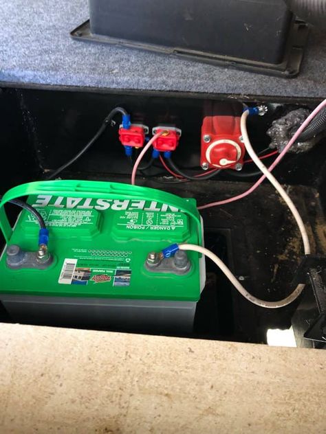 Car Battery Hacks, Battery Hacks, Camper Maintenance, Travel Trailer Living, Rv Battery, Recondition Batteries, Batteries Diy, Rv Maintenance, Deep Cycle Battery