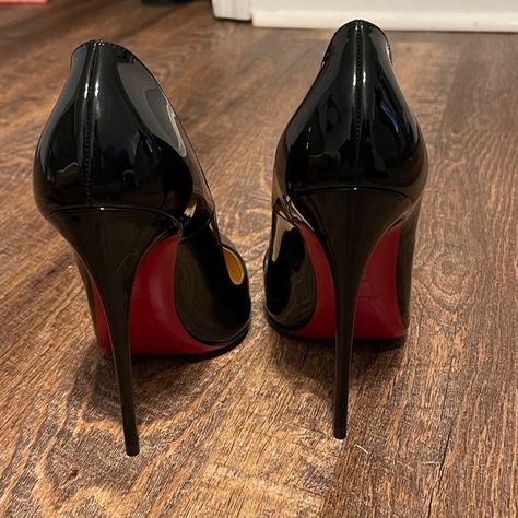 Black LV Heels Lv Shoes Women High Heels, Luis Vuitton Heels Black, Lv High Heels Louis Vuitton, Black Stilleto Heels Outfits, Black Louis Vuitton Heels, Louis Vuitton High Heels Black, Expensive Shoes Women, High Heels Louboutin Pumps, Louis Vuitton Black Shoes