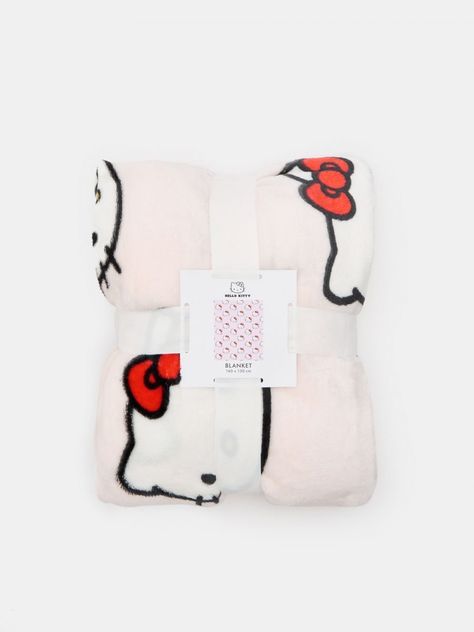 Hello Kitty Things Aesthetic, Hello Kitty Blanket Aesthetic, Walmart Hello Kitty, Hello Kitty Cute Stuff, Hello Kitty Stuff Aesthetic, Sinsay Hello Kitty, Hello Kitty Wishlist, Stuff I Want For My Birthday, Hello Kitty Everything