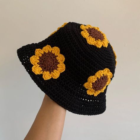 Sunflower Bucket Hat, Sunflower Bucket, Crochet Bucket Hat, Crochet Stuff, Cute Diys, Crochet Accessories, Crochet Fashion, Crochet Crafts, Crochet Designs