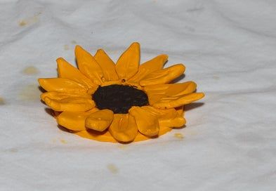 Paper Mache Flowers, Flowers Sculpture, Clay Sunflower, Clay Roller, Cup Of Water, Colored Sand, Ceramic Wall Art, Burlap Ribbon, Clay Flowers