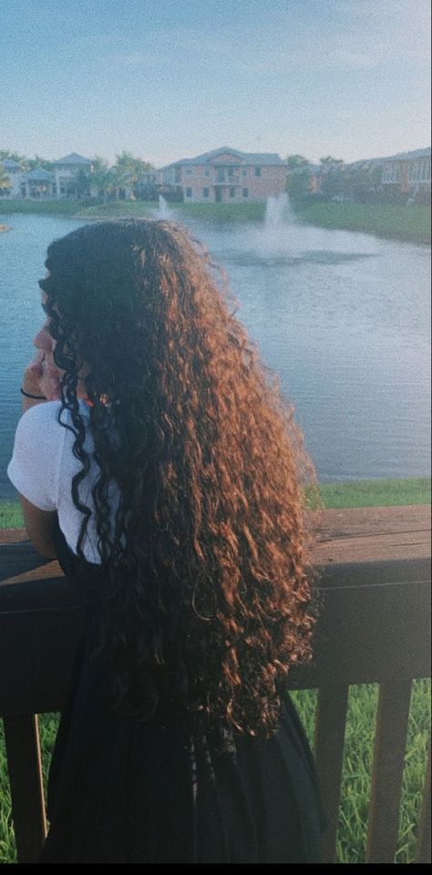 Extremely Long Curly Hair, Long Curly Hair Aesthetic Faceless, Really Long Curly Hair, Long Curly Hair Aesthetic, Very Long Curly Hair, Curly Hair Goals, Long Natural Curly Hair, Really Curly Hair, Long Silky Hair