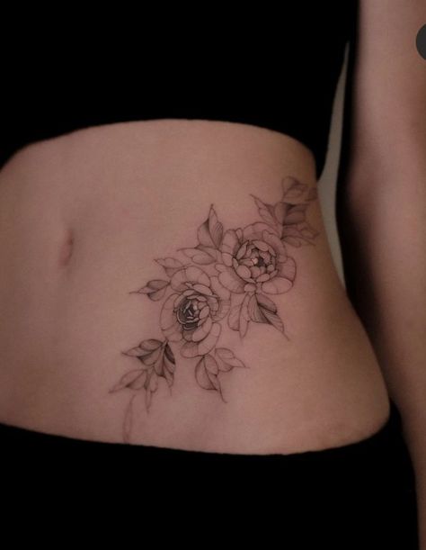 Rose Tattoo Stomach For Women, Waist Floral Tattoo, Rose Tattoo Belly, Rose Tattoo Waist, Rose Tattoo On Waist, Floral Waist Tattoo, Belly Flower Tattoo, Waist Flower Tattoo, Side Belly Tattoos Women