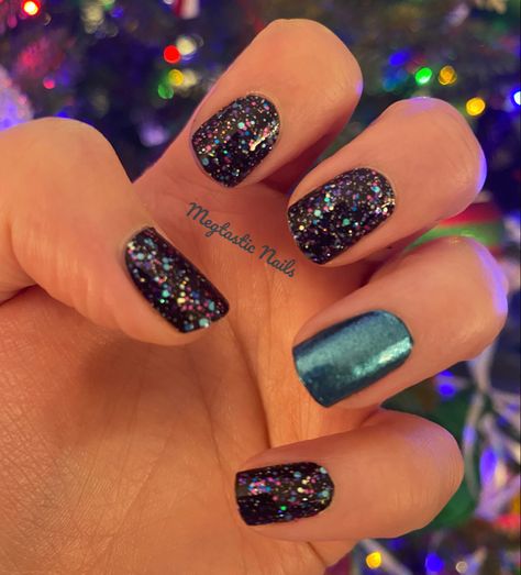 Colorstreet New Years Combo, New Years Color Street Combos, Holidaze Color Street Combo, Color Street New Years Nails, Color Street Holidaze, New Year Manicure, Nye Nails, New Years Nails, Awesome Nails