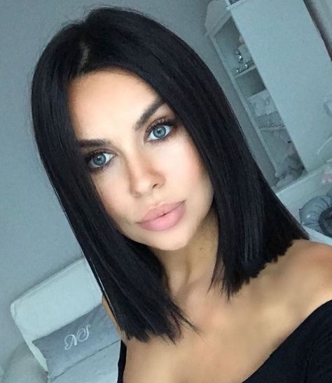 Shoulder Length Jet Black Hair, Short Black Hair Shoulder Length, Black Bob Hair, Long Aline, Shoulder Length Black Hair, Short Dark Hair, Jet Black Hair, Penteado Cabelo Curto, I Love Her