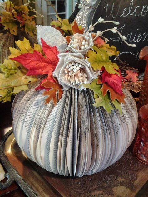 Tutorial: Book Pumpkin: Sunday View - Good directions w photos to create a book page pumpkin. Book Pumpkin, Pumpkin Books, Old Book Crafts, Fall Decor Diy Crafts, Recycled Books, Book Page Crafts, Book Page Art, Book Folding Patterns, Folded Book Art