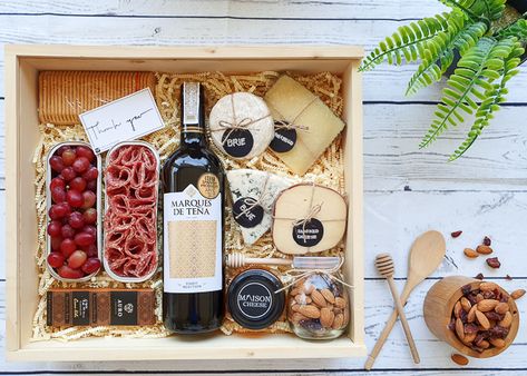 Cheese Box Gift, Wine Gift Box Ideas, Cheese Gift Baskets, Food Gift Basket, Cheeseboard Gift, Loading Image, Wine Gift Box, Homemade Gift Baskets, Housewarming Gift Baskets