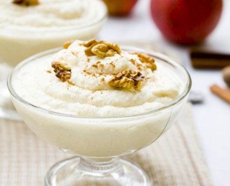 Apple Mousse Apple Mousse, Mousse Desserts, Cake Mousse, Seasonal Desserts, Feel Good Food, Dessert Toppings, Mousse Recipes, Dessert Ingredients, Gluten Free Treats