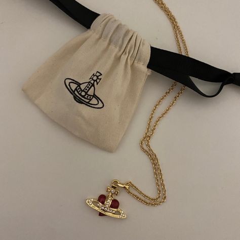 Vivienne westwood 
Necklace
Nana
Y2k
Alternatif Vivienne Westwood Gold Jewellery, Vivienne Westwood Gold Necklace, Gold Vivienne Westwood Necklace, Vivienne Westwood Necklace Gold, Gold Vivienne Westwood, Vivienne Westwood Jewellery, Online Shopping Shoes, Dream Gift, Fire Fits