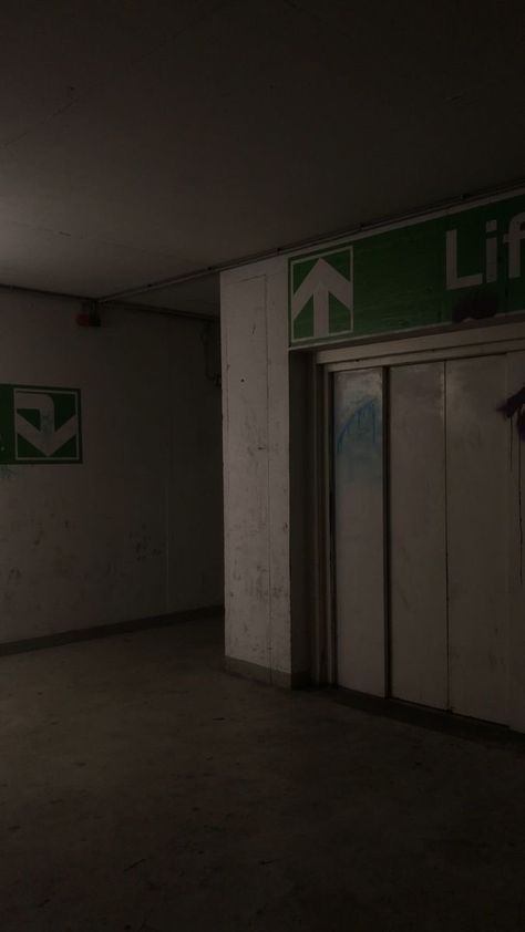 Stanley Parable Background, Stanley Parable Wallpaper, Liminal Places, Winter Snow Wallpaper, Stanley Parable, Am I Dreaming, Low Exposure, Liminal Space, Dreamcore Weirdcore