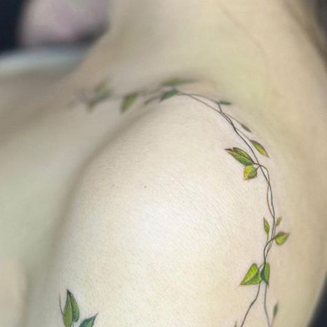 Vanessa Rached Tattoos on Instagram: "Wearing the colors of her village🍃 @jana.tabet   ▪️for appts: 📧 Or📲 ▪️ ▪️vi.tattoos.studio@gmail.com▪️  . . #vinetattoo #naturetattoo #leavestattoo #coloredtattoo  #inkedwomen #tattoodo #lebanesetattooartist #inked" Infinity Vine Tattoo, Ivy Tattoo Vines For Women, Endo Tattoo, Ivy Tattoos, Ivy Tattoo, Nerdy Tattoos, Vine Tattoo, Foot Tattoos For Women, Vine Tattoos