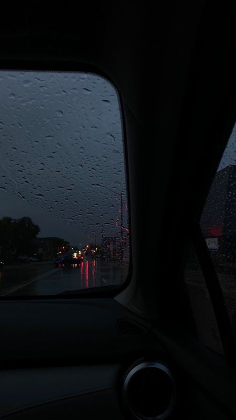 Car Ride Aesthetic, Ride Aesthetic, Rainy Wallpaper, City Life Aesthetic, Rain Aesthetic, Rainy Day Aesthetic, I Love Rain, Dreamy Artwork, Late Night Drives