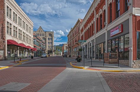 16 Best Things to Do in Trinidad, CO Trinidad Colorado Things To Do In, Trinidad Colorado, Santa Fe Trail, Memorial Statues, Colorado Travel, Model Train Layouts, Train Layouts, Nature Trail, American West