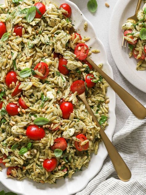 Creamy Pesto Orzo, Orzo Pesto Pasta Salad, Pesto Orzo Recipes, Lemon Pesto Orzo, Orzo Recipes Side, Orzo Pesto, Easy Orzo, Pesto Rice, Pesto Orzo