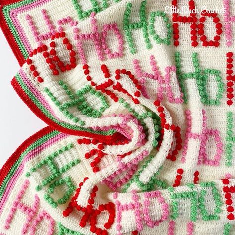 Sarah | Crochet Designer on Instagram: "🎅🏼 Ho Ho Ho indeed! 🎅🏼 My Ho Ho Ho blanket is FINALLY finished! 🥳 And I tell you, it’s an absolutely blooming huge! 😅 Trying to get a decent pic of it is proving harder than I thought 🤪 Now it’s time to get the finishing touches to the pattern written up… who fancies a possible weekend pattern release?! 🤩 Pattern coming VERY soon 🎅🏼🎄 Yarn @paintboxyarns Simply Aran 🧶" Bobble Stitch Blanket, Absolutely Blooming, Crochet Therapy, Watching Christmas Movies, Christmas Crochet Blanket, Stitch Blanket, Twin Size Bed, Confection Au Crochet, Holiday Crochet