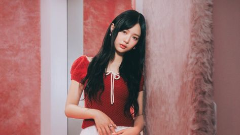 Idol Profile – NewJeans Hanni Newjeans Member, Pham Hanni, K Pop Idol, Gg Icons, Hanni Pham, Cute Birthday Pictures, New Jeans Style, The Muse, Best Kpop