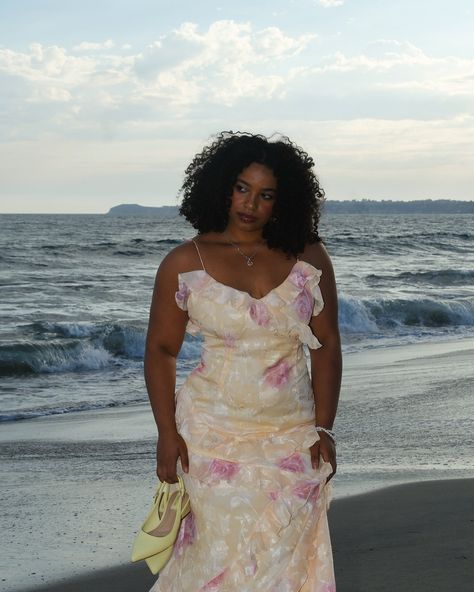 Summer can go ahead and last forever 🌷✨ #losangelesmodel #lacurvemodel #curvemodel #losangelescontentcreator #lainfluencer #selflove #curvyfashion Beach Dress Black Women, Tropical Outfit Plus Size, Mid Size Beach, Beach Pictures Plus Size, Beach Vacay Outfits Plus Size, Summer Plus Size Outfits, Mid Size Dresses, Plus Size Outfits For Summer, Beach Dress Photoshoot