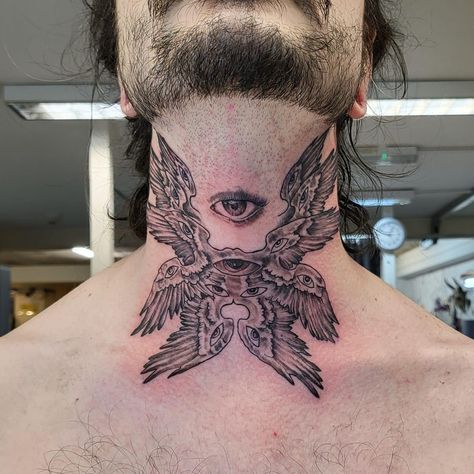 Angel Throat Tattoo, Psychodelisch Tattoos, Eye Chest Tattoo For Men, Mens Head Tattoo Ideas, Ophanim Tattoo, Seraphim Neck Tattoo, Satanic Neck Tattoo, Biblical Accurate Angel Tattoos, Seraphim Tattoo Design