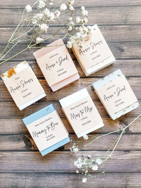 Diy Soap Display, Bridal Shower Favours, Xmas Market, Soap Photography, Soap Packaging Design, Destination Wedding Favors, Soap Display, Candle Party Favors, Baby Shower Favours