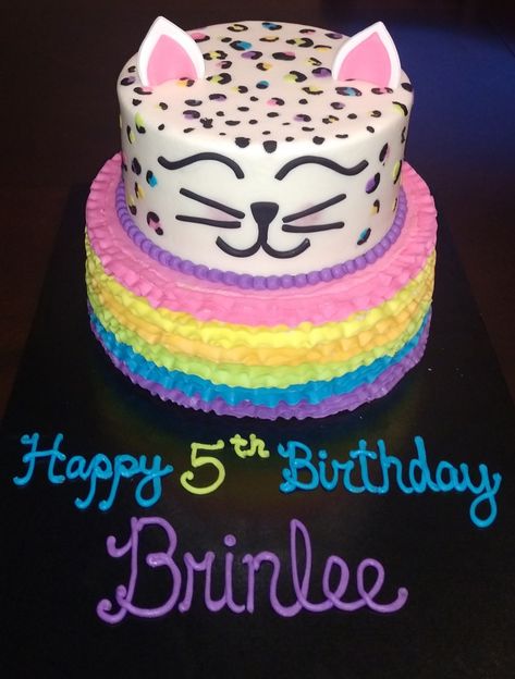 Rainbow Leopard Kitty Cake Rainbow Kitty Cake, Rainbow Leopard Cake, Rainbow Cheetah Cake, Rainbow Cheetah Birthday Party, Rainbow Cat Cake, Cheetah Cake Kids, Cheetah Cake Birthday, Leopard Birthday Cake, Cheetah Birthday Cakes