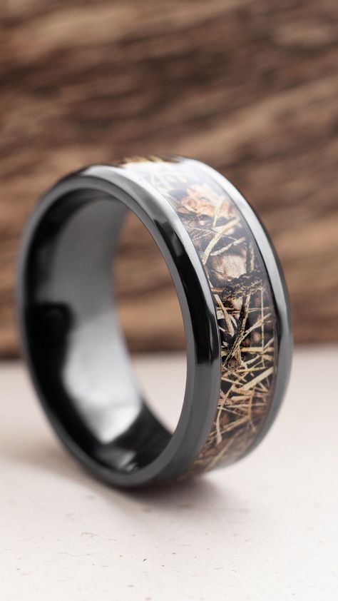 Zirconium & Camo, such a sleek men's band! Lashbrook's online builder makes any ring design come to life and if you can't build it, call or text customer service 801-352-7388 M-F 7am-6pm MST #menscustomring #lashbrook #mensweddingring Camo Rings For Guys, Camo Wedding Decorations, Deer Antler Wedding Rings, Bf Ideas, Camo Wedding Rings, Antler Wedding Rings, Camo Rings, Wedding Theme Color Schemes, Country Wedding Photos