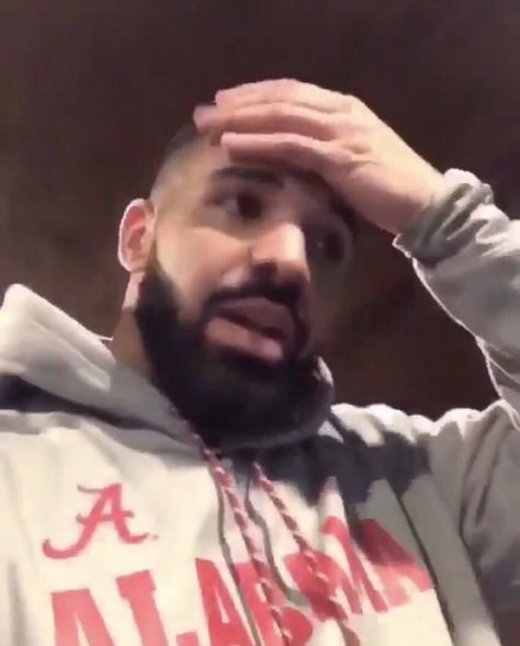 reaction pictures and memes on Twitter: "… " Drake Funny Pictures, Drake Reaction, Tim Drake Fanart, Nicki And Drake, Drake Funny, Drake Meme, Earth 27, Drake Photos, Phil Cho