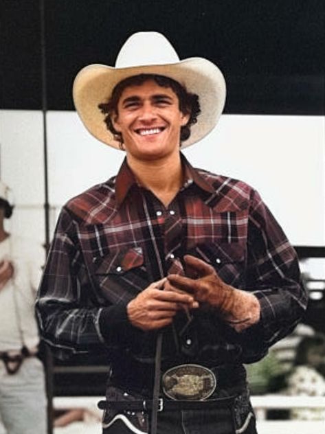 Good Looking Cowboys, Western Pfp Aesthetic, Cowboy Guy Aesthetic, Country Guys Hairstyles, Hot Farmers Cowboys, Cowboy With Mullet, Rich Cowboy Aesthetic, Blonde Cowboy Men, Conner Halverson