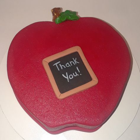 Apple shaped cake Apple Shaped Cake, Teacher Appreciation Cake, Decorating Desserts, Cake Apple, Apple Cakes, Shape Cake, Apple Shape, Shaped Cake, Apple Shaped