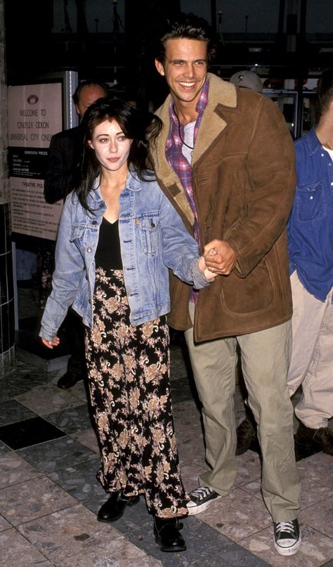 Shannen Doherty through the years: A look back 90s Lookbook, Shannen Doherty Charmed, Ashley Hamilton, Shannon Doherty, 90s Couples, Julian Mcmahon, 90s Outfits, Brooklyn Decker, Holly Marie Combs