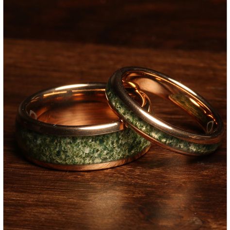 Imagine The Enchanting Green Moss Agate Rose Gold Ring Seta Stunning Embodiment Of Natural Beauty And Timeless Elegance, Perfect For Celebrating Love And Unity. This Set Of His And Her Wedding Bands Combines The Organic Allure Of Green Moss Agate With The Luxurious Warmth Of Rose Gold, Creating A Captivating And Meaningful Symbol Of Your Relationship. Each Ring Features A Unique Green Moss Agate Stone, Known For Its Soothing And Grounding Properties, Set In A Rose Gold Band That Adds A Touch Of Sophistication And Romance. The Intricate Patterns And Colors Within The Agate Stones Make Every Ring In This Set Truly One-Of-A-Kind, Reflecting The Individuality And Connection Between Partners. Wedding Rings With Green Stones, Wedding Rings Forest Theme, Green And Gold Wedding Rings, Green Wedding Ring Set, Wedding Band Sets His And Hers, Wedding Ring Sets His And Hers, Matching Engagement Rings, Wedding Rings Green, Moss Green Wedding