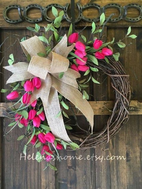 31 Cheerful & Colorful Spring Wreaths - thetarnishedjewelblog Tulip Wreaths For Front Door, April Wreath, Peony Wreaths, Front Door Wreaths Diy, Pink Tulip Wreath, Diy Frühling, Spring Front Door Wreaths, Diy Spring Wreath, Pink Wreath