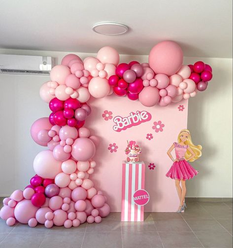 Barbie Diy Backdrop, Barbie Party Balloons, Barbie Birthday Balloon Garland, Barbie Birthday Balloons, Barbie Balloon Backdrop, Barbie 1st Birthday Party, Barbie Event Decor, Barbie Balloon Decor, Barbie Backdrop Ideas