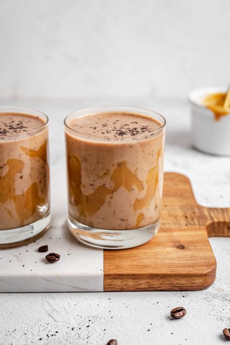 Salted Caramel Mocha Smoothie (with peanut butter) - Plantiful Bakery Smoothie With Peanut Butter, Salted Caramel Smoothie, Mocha Smoothie, Collagen Recipes, Salted Caramel Mocha, Banana Drinks, Caramel Mocha, Coffee Smoothie, Smoothie Detox