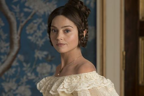 19th Century Hairstyles, Victoria Tv Show, Royal Hairstyles, The Great British Bake Off, Bff Hands Aesthetic, Jenna Louise Coleman, Drama Tv Shows, British Bake Off, Great British Bake Off