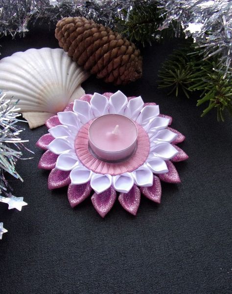 White And Pink Christmas, Diya Decoration Ideas, Diwali Diya Decoration, Diwali Candles, Diya Decoration, Thali Decoration Ideas, Diwali Decoration Items, Diy Diwali Decorations, Diwali Diya