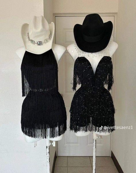 Outfit Latina, Vestidos Country, Surprise Dance Outfits, Cowgirl Style Outfits, Fest Outfits, Latina Fashion Outfits, Western Wear Outfits, Looks Country, Mexican Outfit