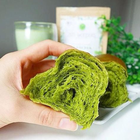 Matcha Bread, Hokkaido Milk Bread, Aphrodisiac Foods, Milk Bread Recipe, Japanese Bread, Matcha Milk, Healthy Bread Recipes, Bread Maker Recipes, Croissant Recipe