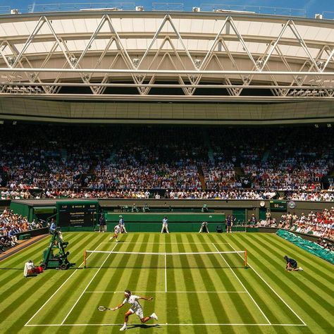 Wimbledon Hospitality Tickets: Watch Wimbledon in Style This Summer 2019 | Entertainment | Culture | Luxury London Grass Tennis Court Aesthetic, Wimbledon Tennis Courts, Wimbledon Aesthetic, Wimbledon Stadium, Wimbledon Centre Court, Wimbledon 2024, Goran Ivanisevic, Wimbledon 2023, Mode Tennis