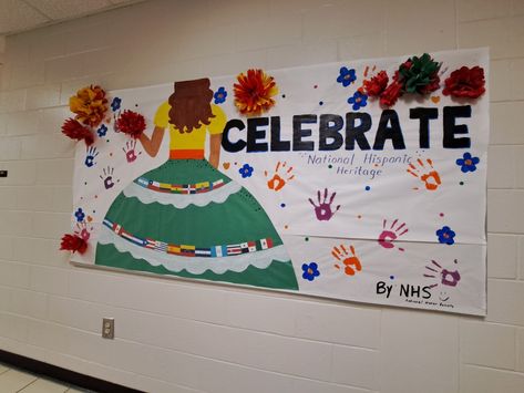 Spanish Bulletin Board Ideas High Schools, Celebrating Hispanic Heritage Month, Spa Crafts, Heritage Month Bulletin Board, Spanish Heritage Month, Hispanic Heritage Month Bulletin Board, Halloween Door Decorations Classroom, Hispanic Heritage Month Crafts, Hispanic Heritage Month Activities