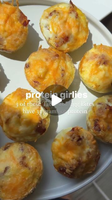 Goal Body Weight on Instagram: "Tater Tot Egg Bites 🥚🧀 374 calories and 33g of protein! Recipe below ⤵️by @naomi.gugliotta. Don't forget to follow @goalbodyweight for more featured recipes that have better macros and are better for weight loss! Sa  Macros for THREE Egg Bites: Cal 374/ C 20/ P 33/ F 18  Recipe makes 12 bites= 4 servings! Perfect for 4 days of breakfasts! Layer the following ingredients into a regular size muffin tin with non stick spray.  Ingredients: • 8 Egg Whites + 4 Whole Eggs (mix in a protein shaker cup and pour into muffin pan using the spout, it’s a game changer for avoiding spills) • 80 g Lite Shredded 3 Cheese Blend (Trader Joes) • 8 slices cooked & diced Turkey Bacon (Trader Joes) • 36 Tater Tots (airfry or bake before smashing into pan if you want them more cr Naomi Gugliotta, Goal Body, Protein Recipe, Better Breakfast, Protein Shaker, Shaker Cup, Protein Meals, Tater Tots, Egg Bites