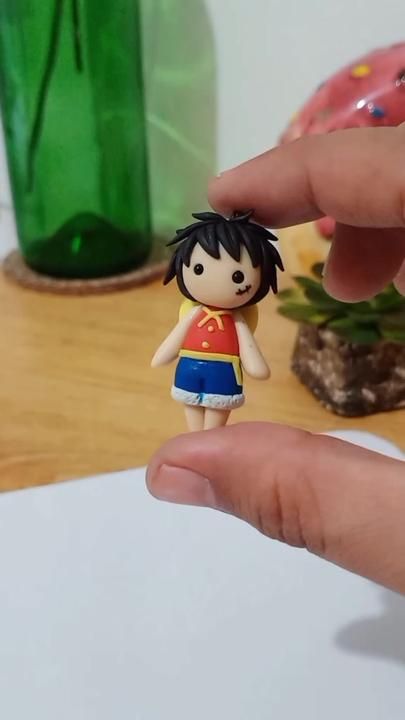 One Piece Anime Clay Art, Air Dry Clay Anime Figures, Luffy Clay Art, Diy One Piece Anime Gifts, One Piece Clay Ideas, One Piece Polymer Clay, Anime Polymer Clay Ideas, One Piece Clay Art, One Piece Pottery