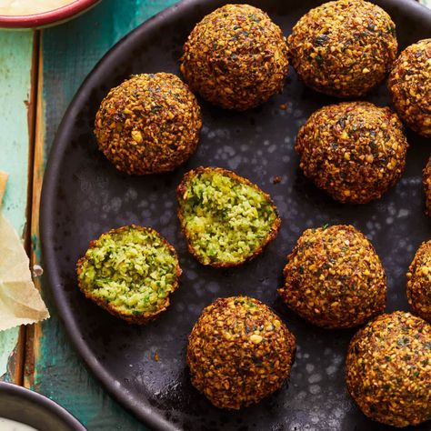 Gluten-Free Falafel Falafel Recipes, Mama Knows Gluten Free, Gluten Free Falafel, Gluten Free Pita, Gluten Free Turkey, Gluten Free Meatballs, Chickpea Patties, Recipes Gluten Free, Falafel Recipe