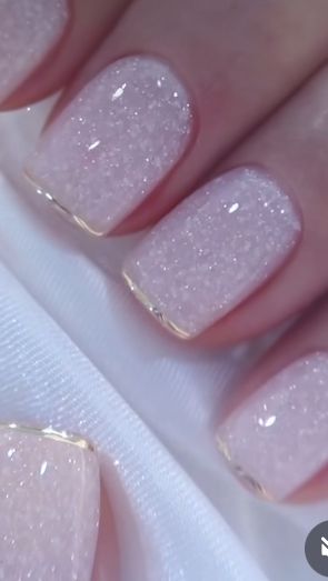 Classy Sparkle Nails, Ombre Nail Designs Short Nails, French Tip Nails With Shimmer, Wedding Nails For Bride Bridal Simple, Sparkly White Ombre Nails, White Shimmer Ombre Nails, Sparkly Summer Nails Glitter, White Nails With Iridescent Glitter, Silver Sparkle Ombre Nails