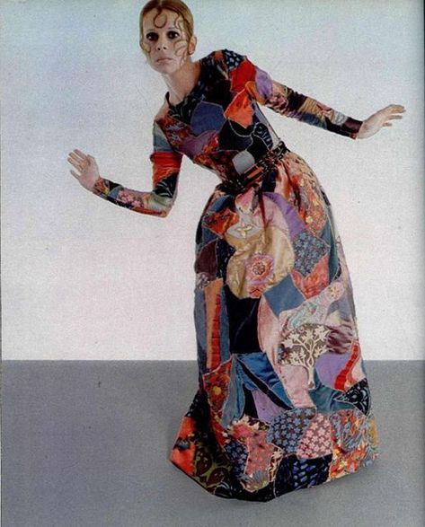 Dana Cooper Bermuda | Fashion Inspiration, Style, Inspiration, Outfit, Bermuda style, colorful, outdoors, style, vintage, fashion, bermuda, palm springs Silk Patchwork, Patchwork Fashion, Patchwork Clothes, Ysl Saint Laurent, Fashion 1960s, Couture Mode, Upcycled Fashion, 1970s Fashion, 1960s Fashion