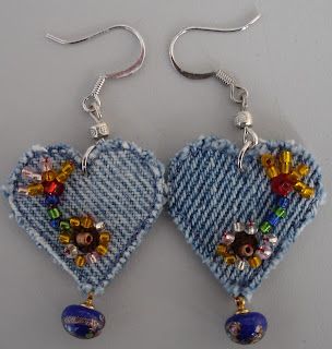 Återvinna Jeans, Denim Earrings, Blue Jeans Crafts, Denim Jewelry, Jean Crafts, Fabric Earrings, Fiber Jewelry, Denim Crafts, Denim Diy