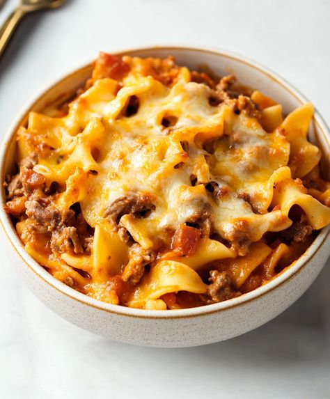 Noodles And Cheese, Ground Beef Noodles, Beef Noodle Casserole, Cheesecake Fruit Salad, Easy Mexican Casserole, Mexican Casserole Recipe, Garlic Sauce Recipe, Noodle Casserole Recipes, Beef Noodles