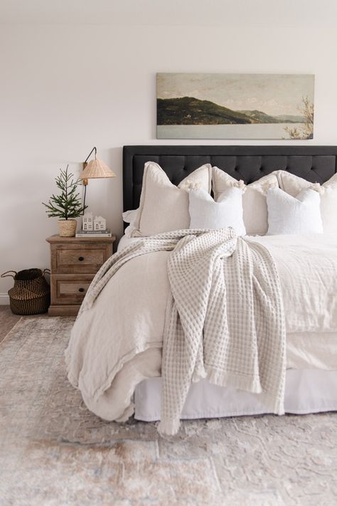 Simple Ideas for Decorating Above a Bed - Full Hearted Home Serena And Lily Bedding, Throw Pillow Combinations, Luxury Coastal, Coastal Bedding, Serena And Lily, Bedroom Retreat, Bedroom Styles, My Bedroom, Cozy Christmas