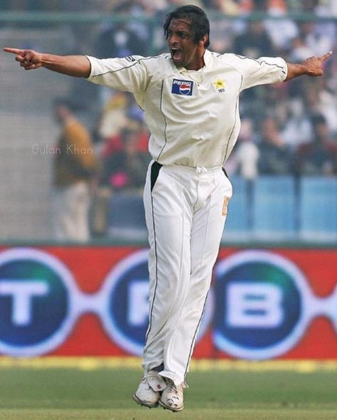 Shoaib Akhtar, World Cricket, Bollywood Girls, Cricket Team, Indian Actress Hot Pics, Quick Saves